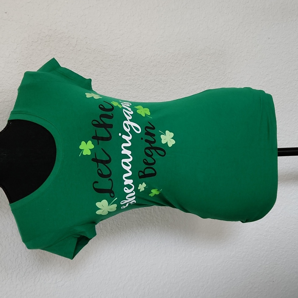 Juniors St. Patrick's tshirt